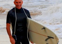 Alan Jansson surfer